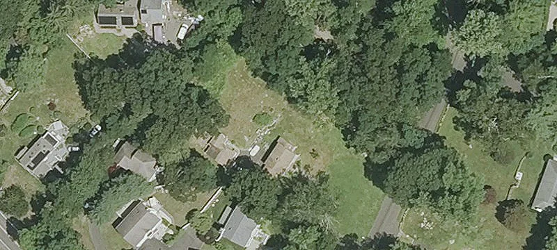 Apartment with Patio and Yard