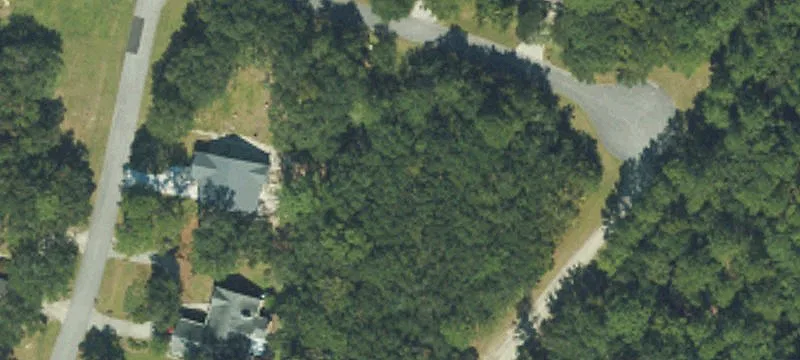 Waterfront Golf Course Community Land