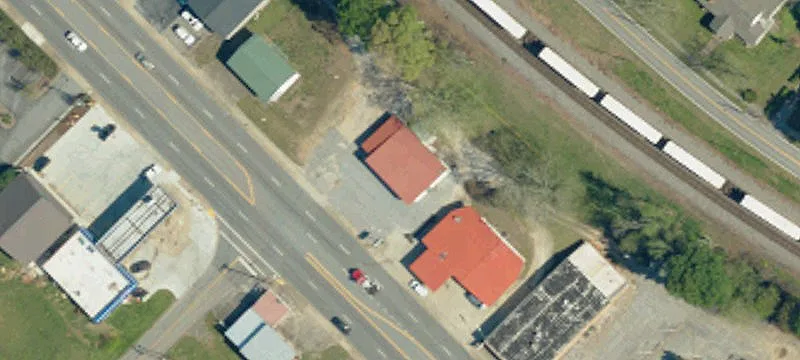 10-Year-Old Restaurant/Bar Building