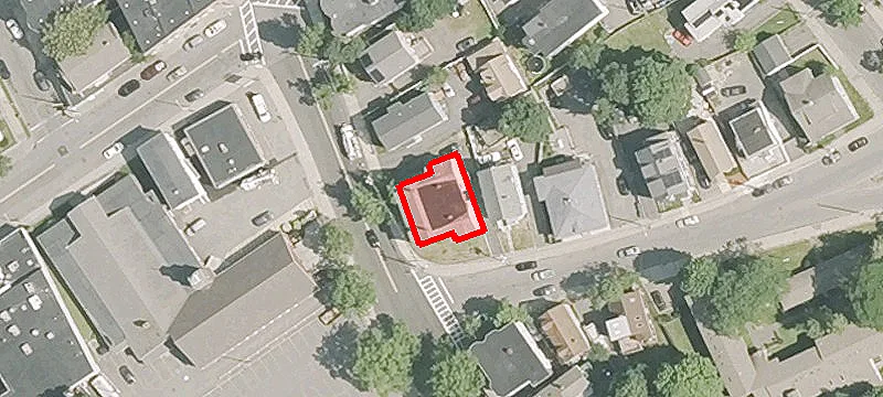 Three-Story Six-Unit Apartment Building