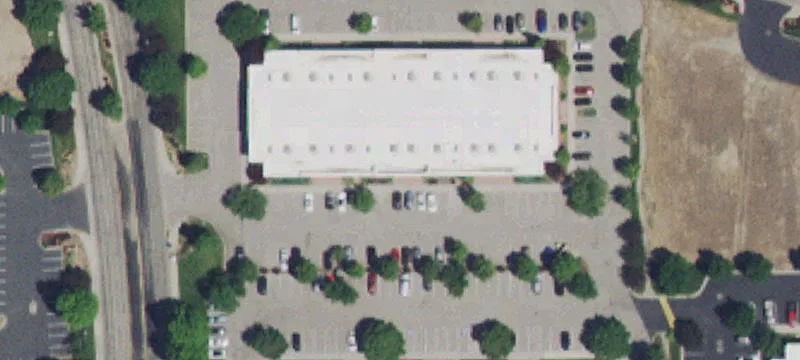 Single-Level Office Plaza