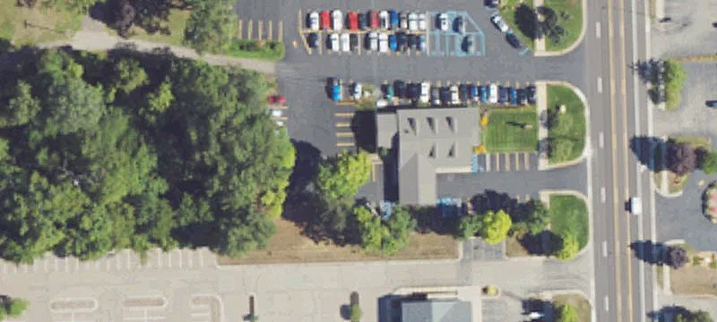 Office Building with 3,400 SF