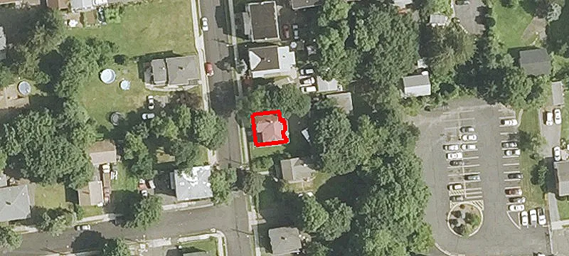 3BR 1BA Second-Floor Apartment