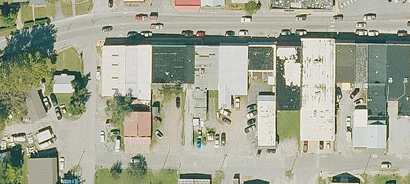 Downtown Retail-Office Building with Dual Entrances