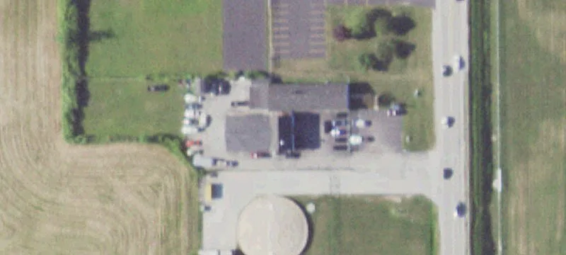 Automotive Service Facility with Bays