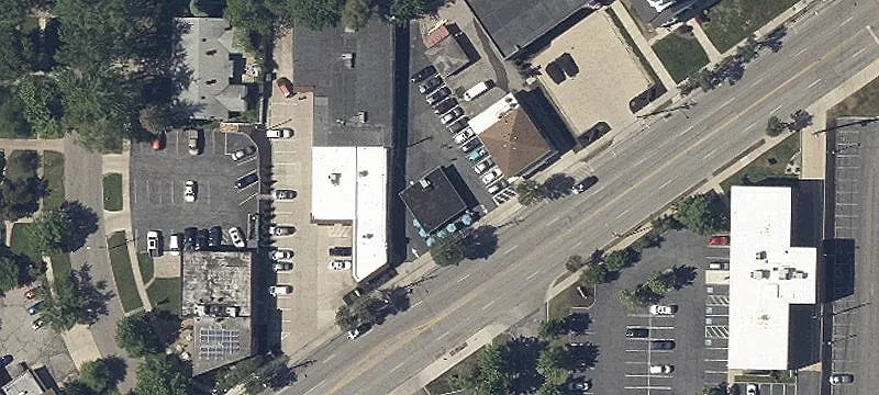 Freestanding Retail and Restaurant Building