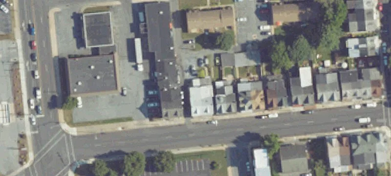 Multi-Tenant Retail Building