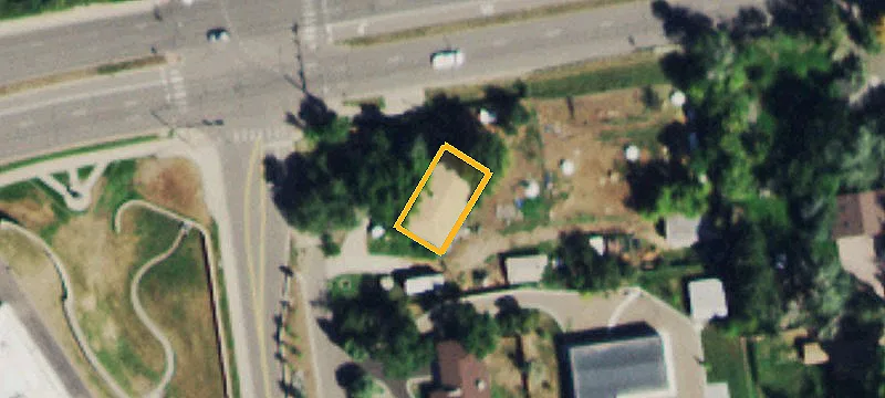Retail Building with Basement Space