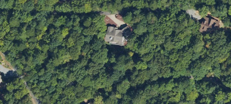 Gently Sloping Lake Resort Lot