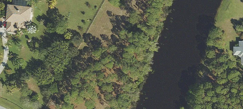Lakefront Estate Lot in Gated Community