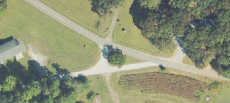 Lakefront Agricultural Land with Homes
