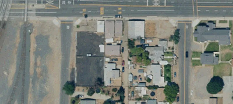 Multi-Tenant Storefront with Parking