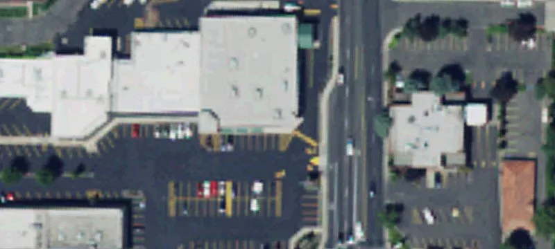 Retail Suite in Neighborhood Shopping Center