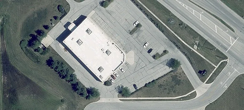 Single-Tenant Retail Pharmacy Building