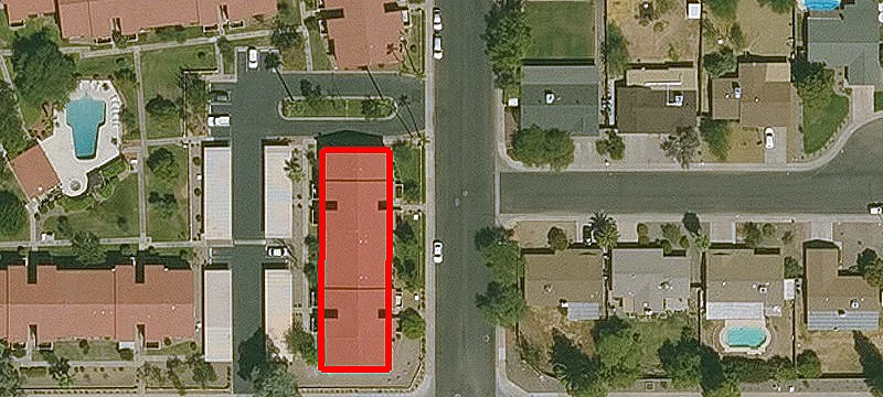 Ground-Floor Condo in Community