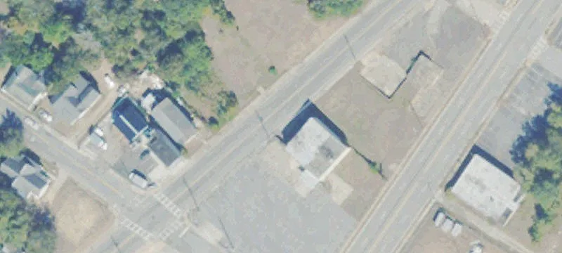Warehouse with Overhead Doors and Yard