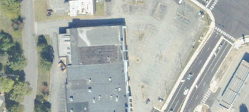 Multi-Tenant Retail Building
