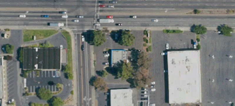 Check Cashing Retail Building