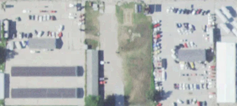 Flex Building with Multiple Overhead Doors