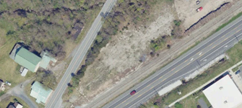 Commercial Land at Major Road Intersection