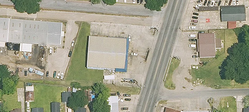 Warehouse Retail Building with Roll-Up Door