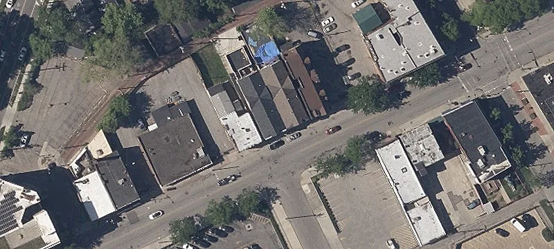 Mixed-Use 4-Unit Apartment Building