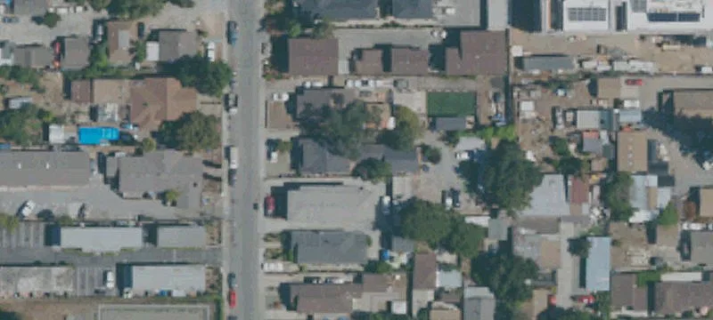 R3 Triplex with Large Lot