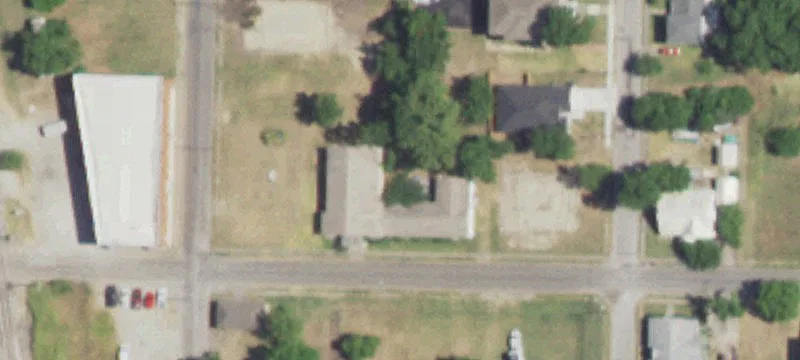 3BR 2BA Duplex with Fenced Yard