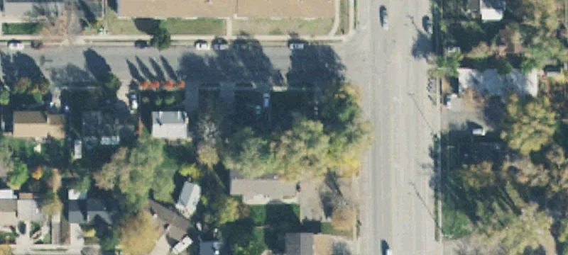 Side-by-Side Triplex with Garages