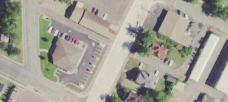 Multi-Use Auto Service & Laundromat