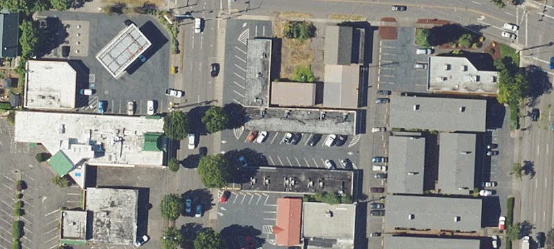 Retail Inline Suite with Restroom
