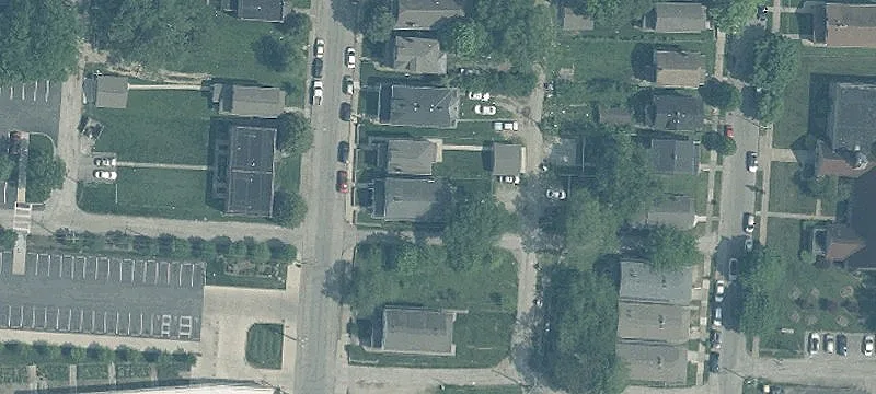 Duplex with Fenced Yard Parking