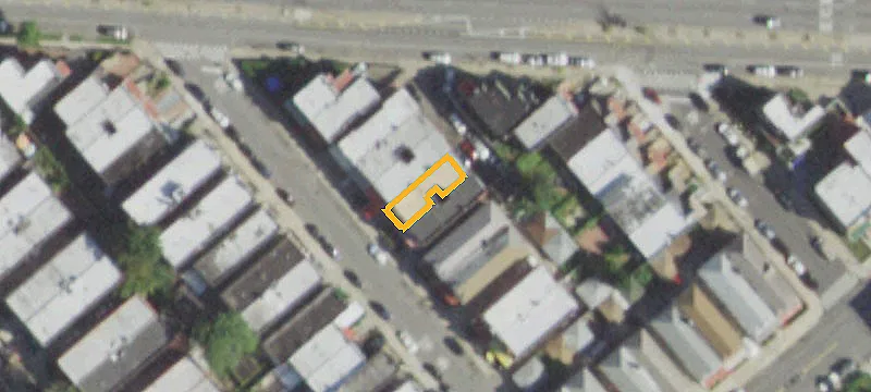 Semi-Attached Brick Three-Family