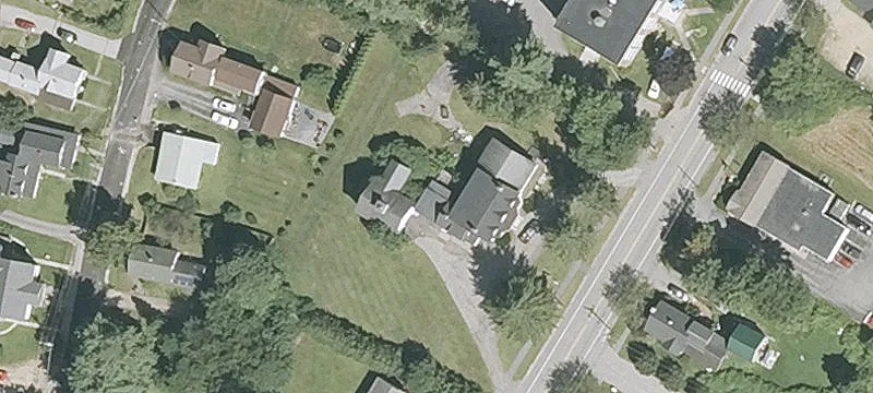 Colonial Duplex with Second-Floor Apartment