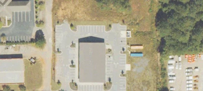 Flexible Industrial Building with Drive-Ins