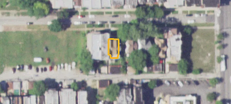 Two-Flat with Garden Apartment