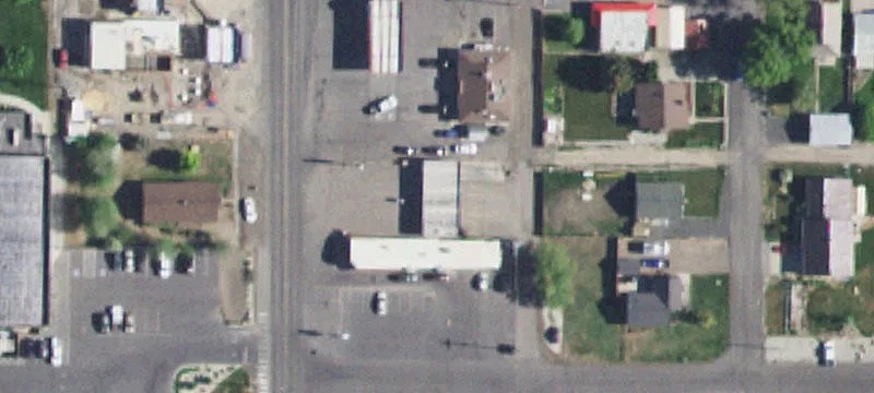 Remodeled Retail Laundromat Space