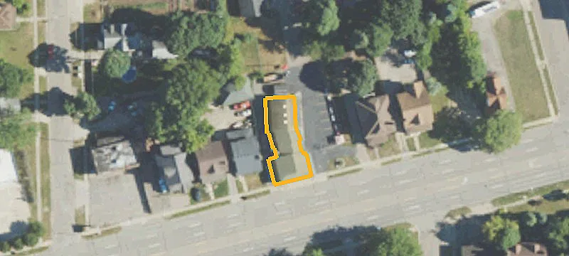 Multi-Use Commercial Building with Apartment