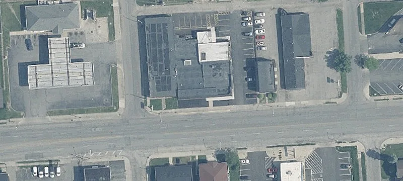 Single-Story Office Suite with Parking