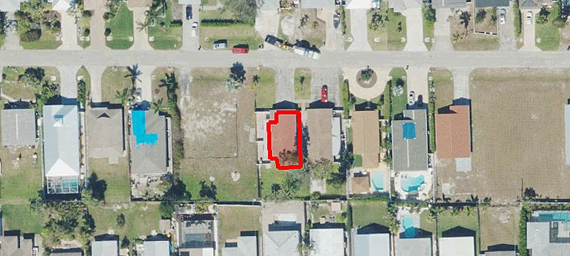Renovated Dual-Duplex with Screened Lanais
