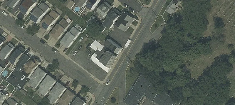 5-Unit Apartment and Parking Lot
