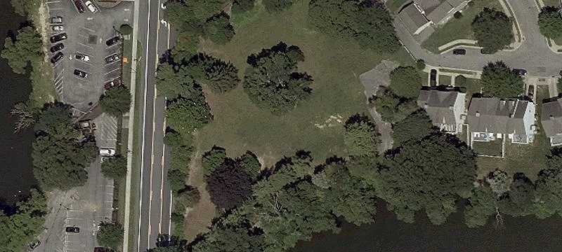 Waterfront Commercial Development Land