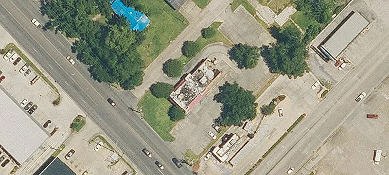 Drive-Through Restaurant Building
