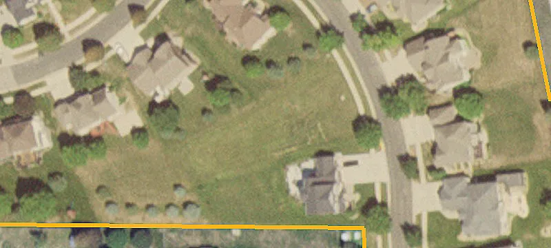 Residential Building Lot in Community
