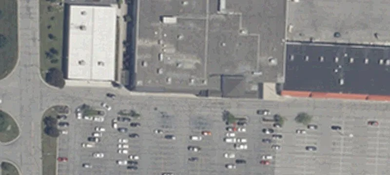 Shadow-Anchored Multi-Tenant Shopping Center