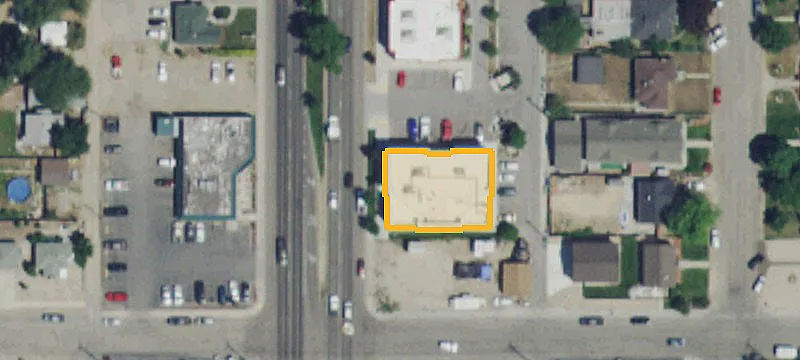 Multi-Tenant Retail Restaurant Building
