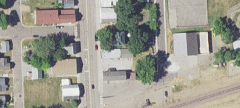 Freestanding Retail and Restaurant Building