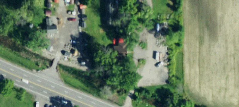 Commercial Property with Barn Building