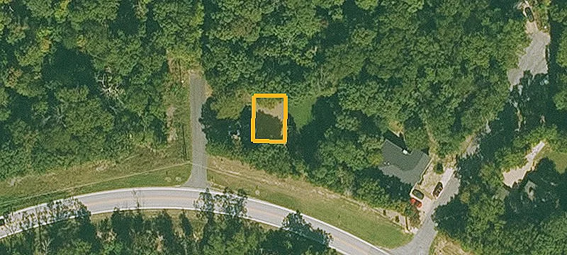 Residential Lot Backing to Trail