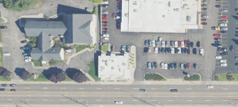 Retail Suite in Campus Plaza Strip Mall